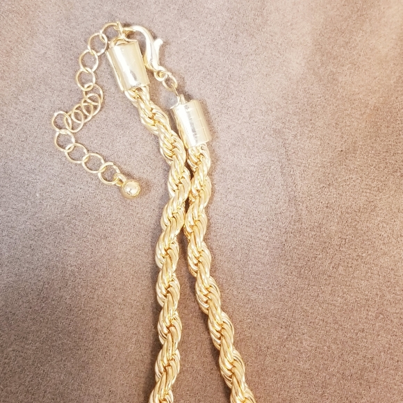 Twisted Gold Chain Necklace - Picture 4 of 4